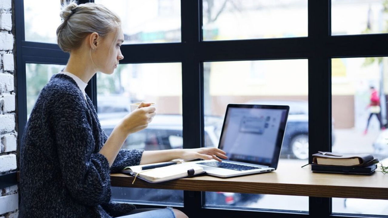 A girl doing remote job